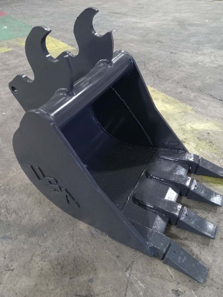 18 inch mini excavator bucket fits Kubota U25 U27 1