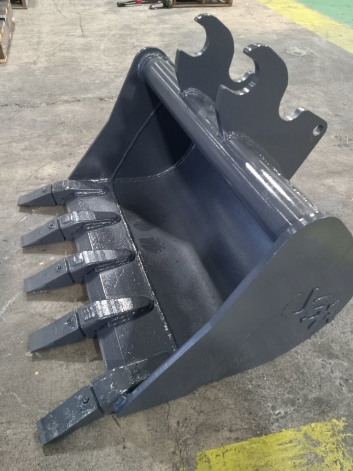 30 inch mini excavator bucket fits Kubota U25 U27 2