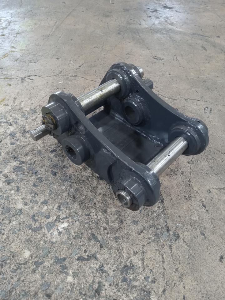 Excavator quick coupler fits Kubota KX018 U17 1